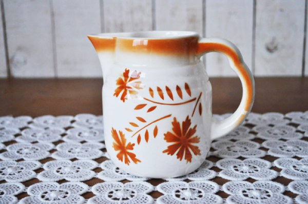 画像1: ドイツ・アイボリー陶器のピッチャー/オレンジ花