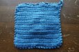 画像3: ドイツ・ヴィンテージ手編みの鍋つかみ/ブルー×白バラ