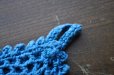 画像5: ドイツ・ヴィンテージ手編みの鍋つかみ/ブルー×白バラ