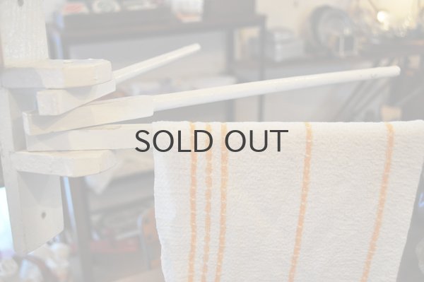 画像3: ドイツ・アンティーク 木製キッチンタオルハンガー3連/ホワイトペイント