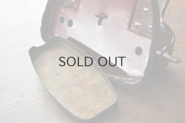 画像4: チェコ・チェコスロバキア時代 ヴィンテージ2つ穴パンチ/ワイン