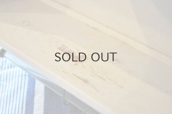 画像5: 【送料無料】ドイツ・ヴィンテージ フック付き壁掛け収納棚/薄グレーホワイト