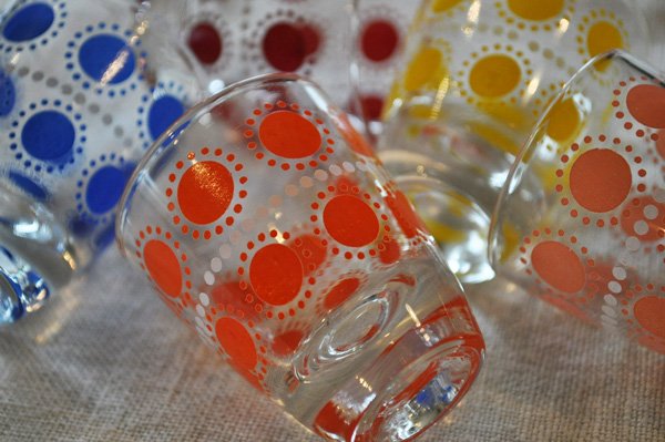 画像5: フランス・ヴィンテージ ガラスボトル&リキュールグラスセット/カラフル