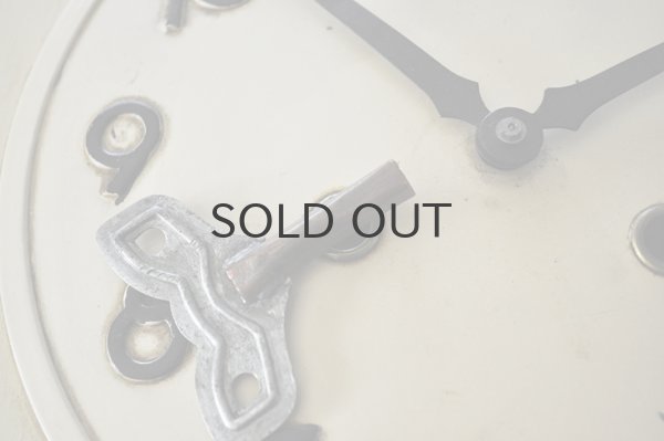 画像7: 【送料無料】チェコ・アンティーク ネジ巻き壁掛け時計/木製/アイボリー