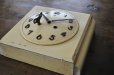 画像2: 【送料無料】チェコ・アンティーク ネジ巻き壁掛け時計/木製/アイボリー (2)
