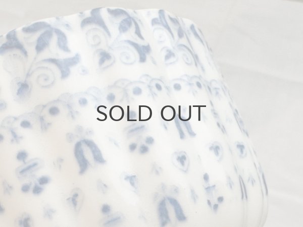 画像5: チェコ・窯元不明 インクブルーのマグカップ/フリル