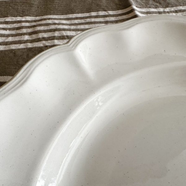 画像3: フランス・アンティーク　白錫釉　花リムプレート31cm