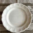 画像1: フランス・アンティーク　白錫釉　花リムプレート31cm (1)