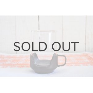 画像: ◆50%off◆ドイツ・旧東ドイツ/プラスチックホルダー付きグラス/ブラウン