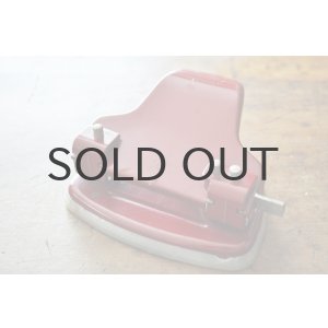 画像: チェコ・チェコスロバキア時代 ヴィンテージ2つ穴パンチ/ワイン（プラ蓋）