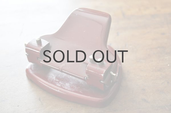 画像1: チェコ・チェコスロバキア時代 ヴィンテージ2つ穴パンチ/ワイン