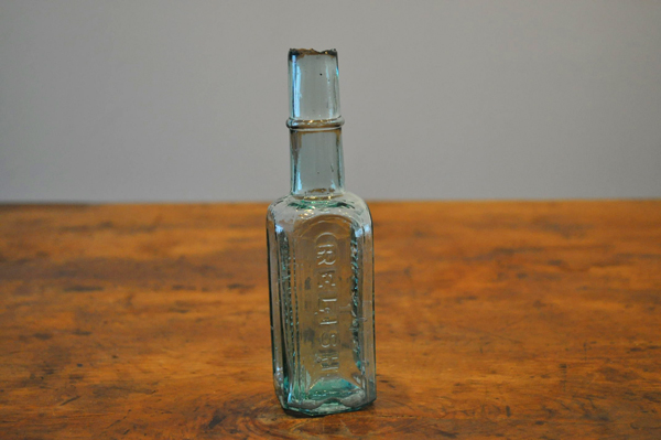 画像: 古いガラス瓶アップしました