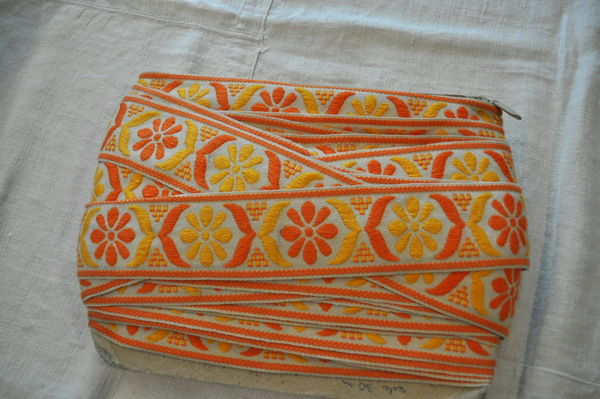 画像1: ベルギー・ヴィンテージ 刺繍トリムリボン/幅広/オレンジ花