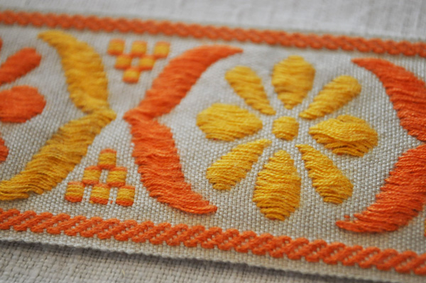 画像3: ベルギー・ヴィンテージ 刺繍トリムリボン/幅広/オレンジ花